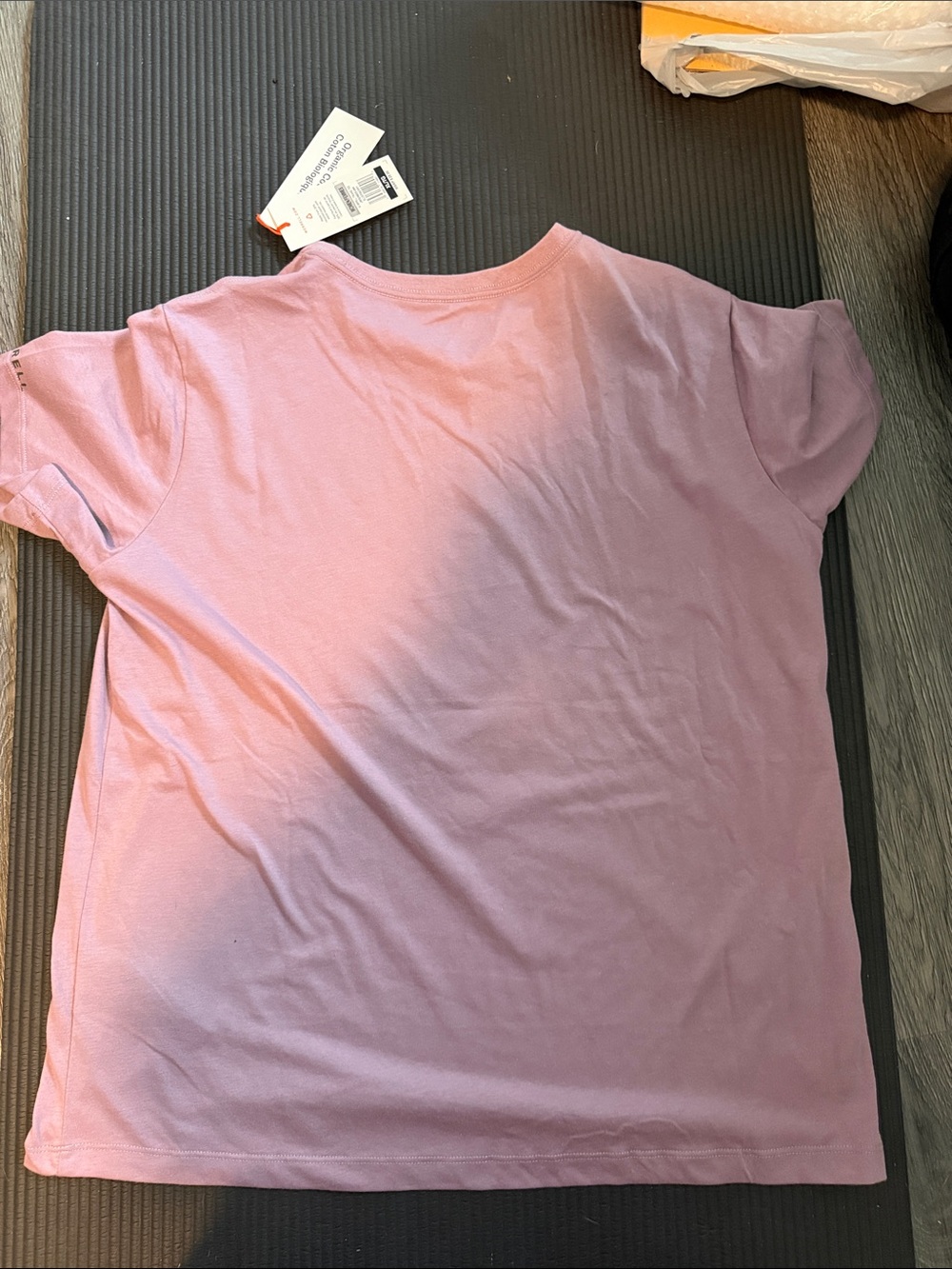 Merrell Women's Pink 'Hike On' Graphic Short Sleeve Tee - Picture 4 of 4
